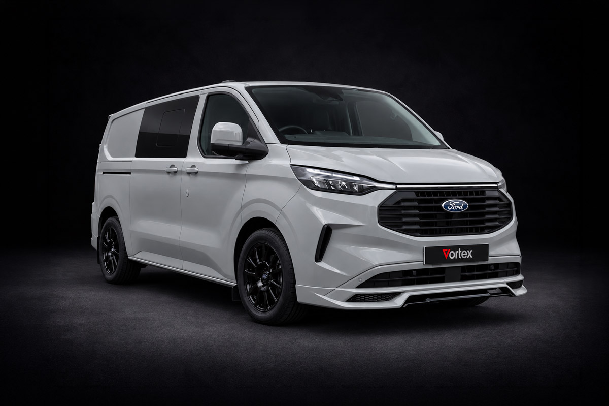 Double Cab Auto 320 L2 Limited VORTEX PREMIUM