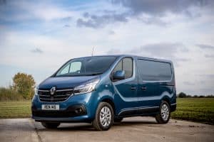 renault trafic van looking from the front