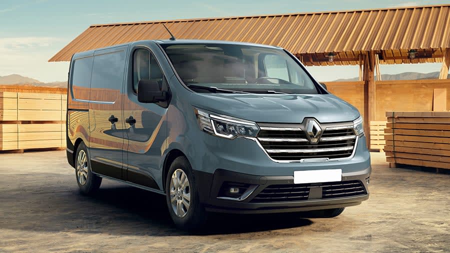 Cheapest New Renault Trafic Sport 2018 Renault Trafic SWB 103 Review